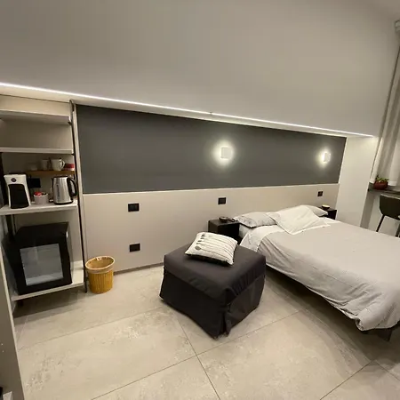 La Vecchia Officina Civico29 Rooms&breakfast 3* קומו
